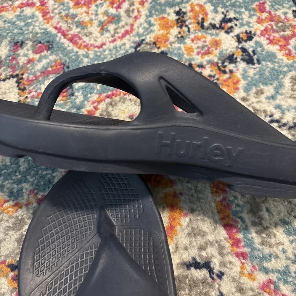 Hurley Men's Sz 10 Flip Flops‎